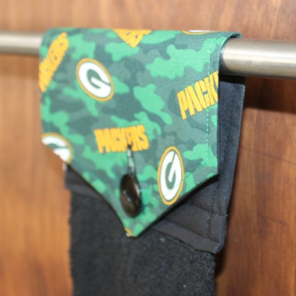 GREEN BAY PACKER BLACK & GREEN PRINT HANDMADE HANGING KITCHEN COTTON TOWEL - Picture 2 of 9